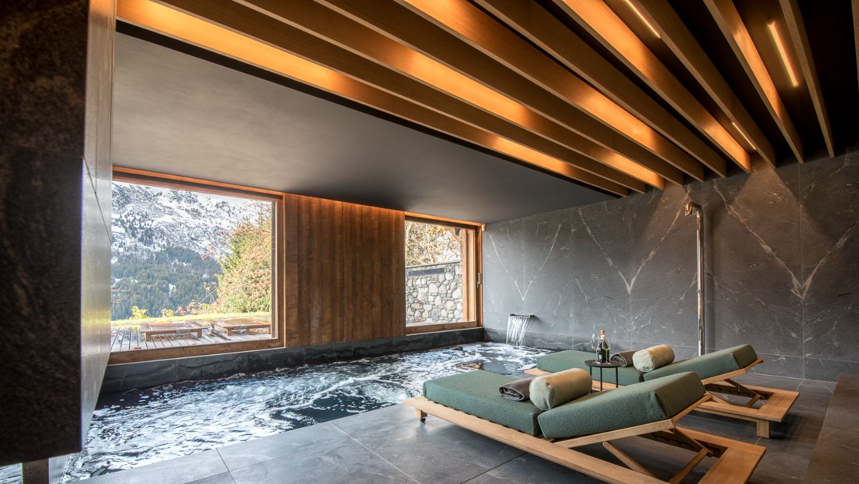 Luxury-Ski-Chalet-Meribel-Chalet Himalaya-OSC- Pool (4).jpg