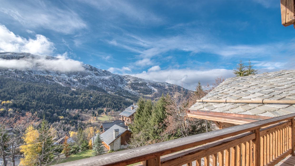 Luxury-Ski-Chalet-Meribel-Chalet Himalaya-OSC- Balcony (2).jpg