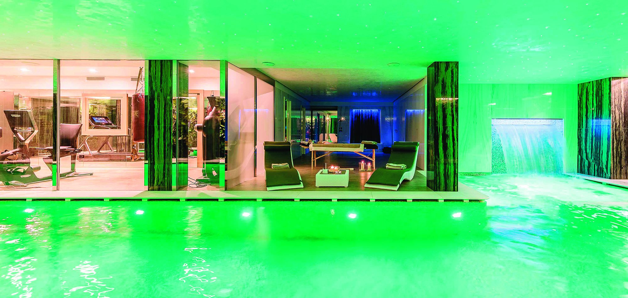 4-Pool and wellness area.jpg