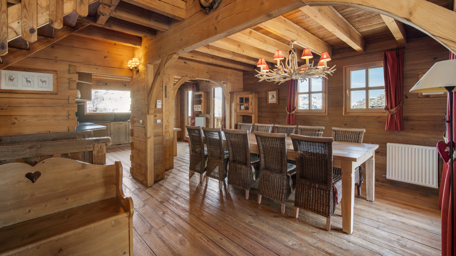 Luxury-Ski-Chalet-Alpe-d-Huez-Chalet-Melusine-Oxford-Ski-Dining.jpg