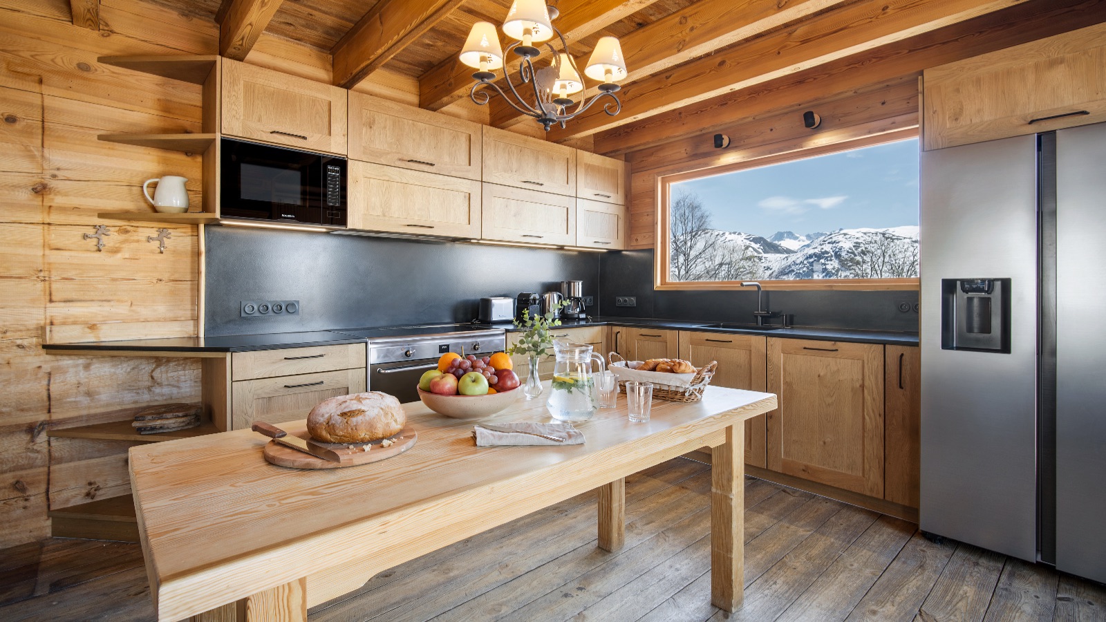 Luxury-Ski-Chalet-Alpe-d-Huez-Chalet-Melusine-Oxford-Ski-Kitchen2.jpg