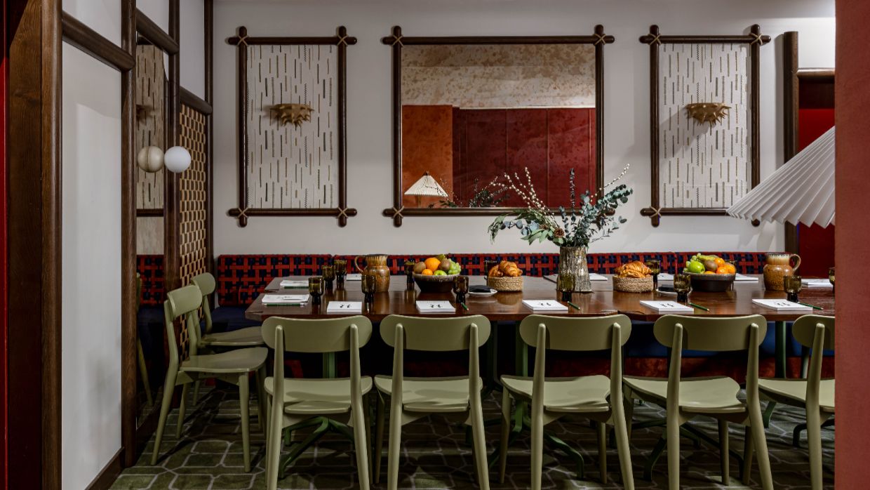 Luxury-Ski-Hotel-Val d'Isere-Experimental-Chalet-OSC -Dining (2).jpg