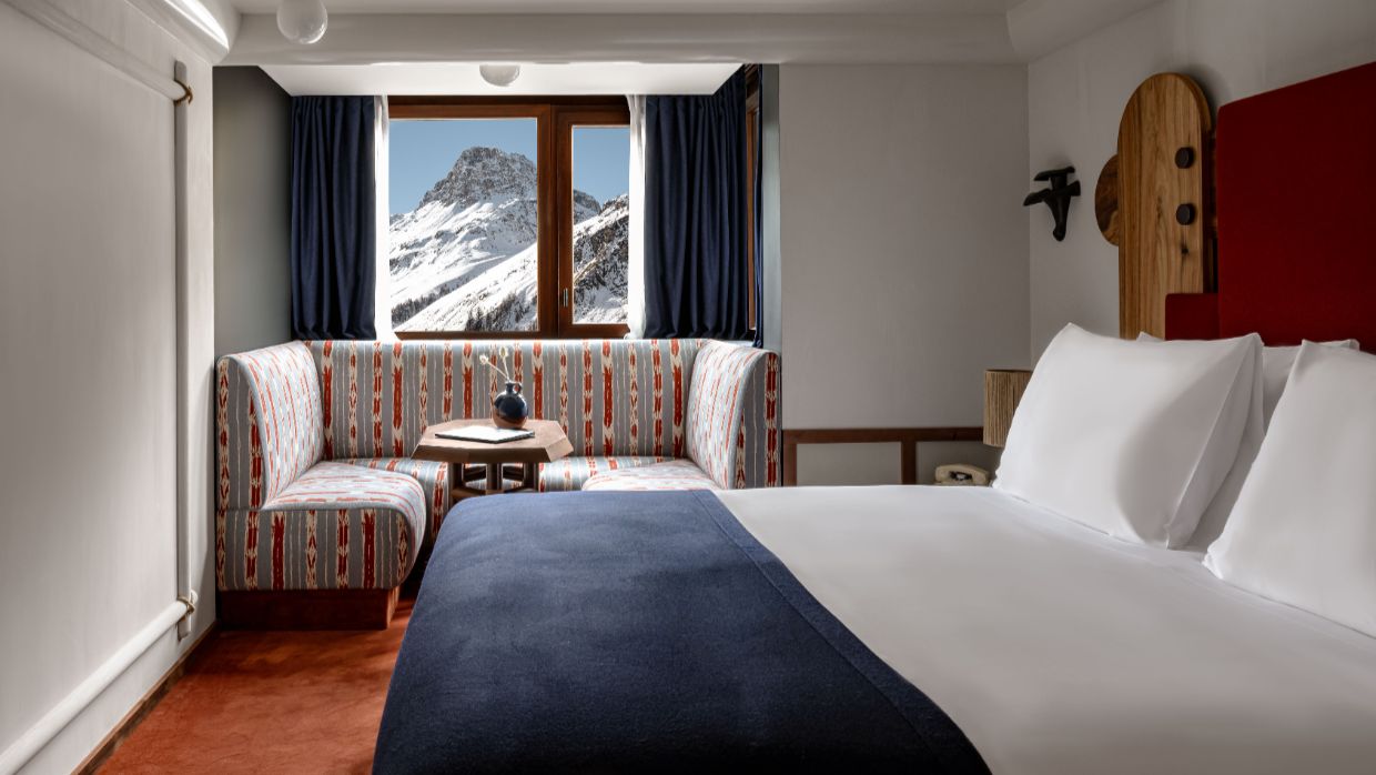 Luxury-Ski-Hotel-Val d'Isere-Experimental-Chalet-OSC - Bedroom.jpg