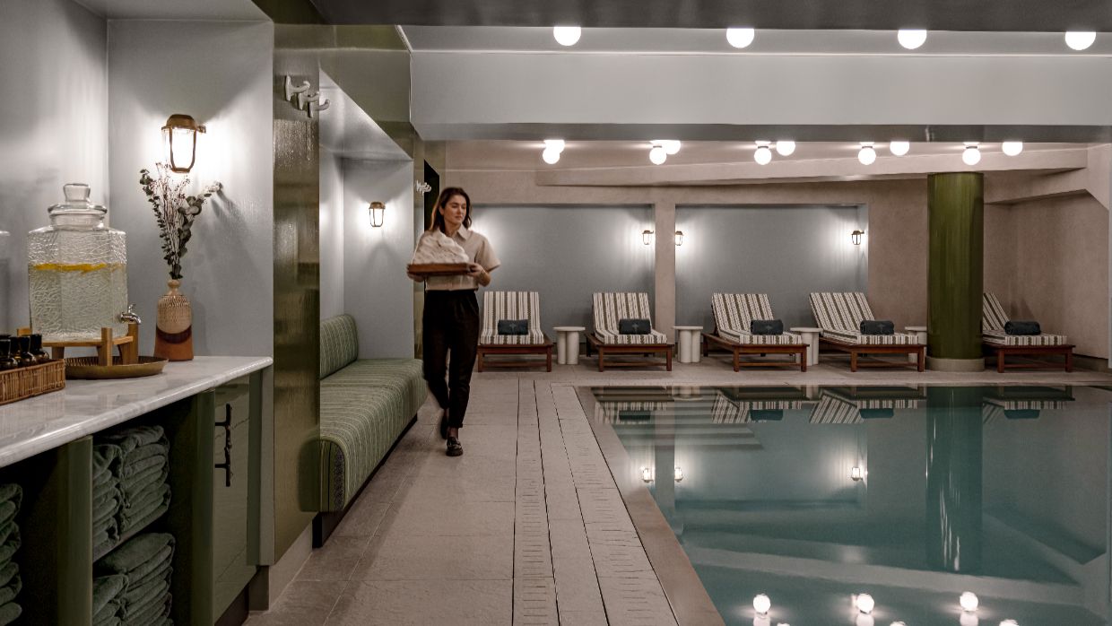 Luxury-Ski-Hotel-Val d'Isere-Experimental-Chalet-OSC - Pool.jpg