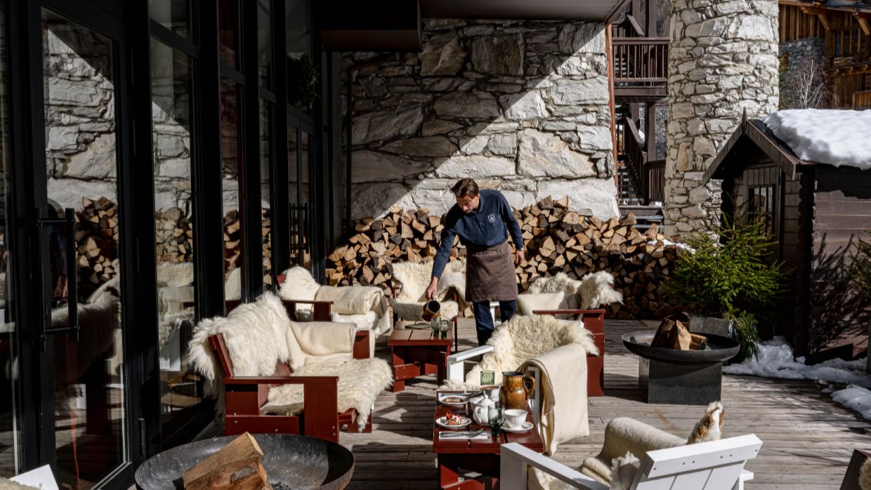 Luxury-Ski-Hotel-Val d'Isere-Experimental-Chalet-OSC - Terrace.jpg