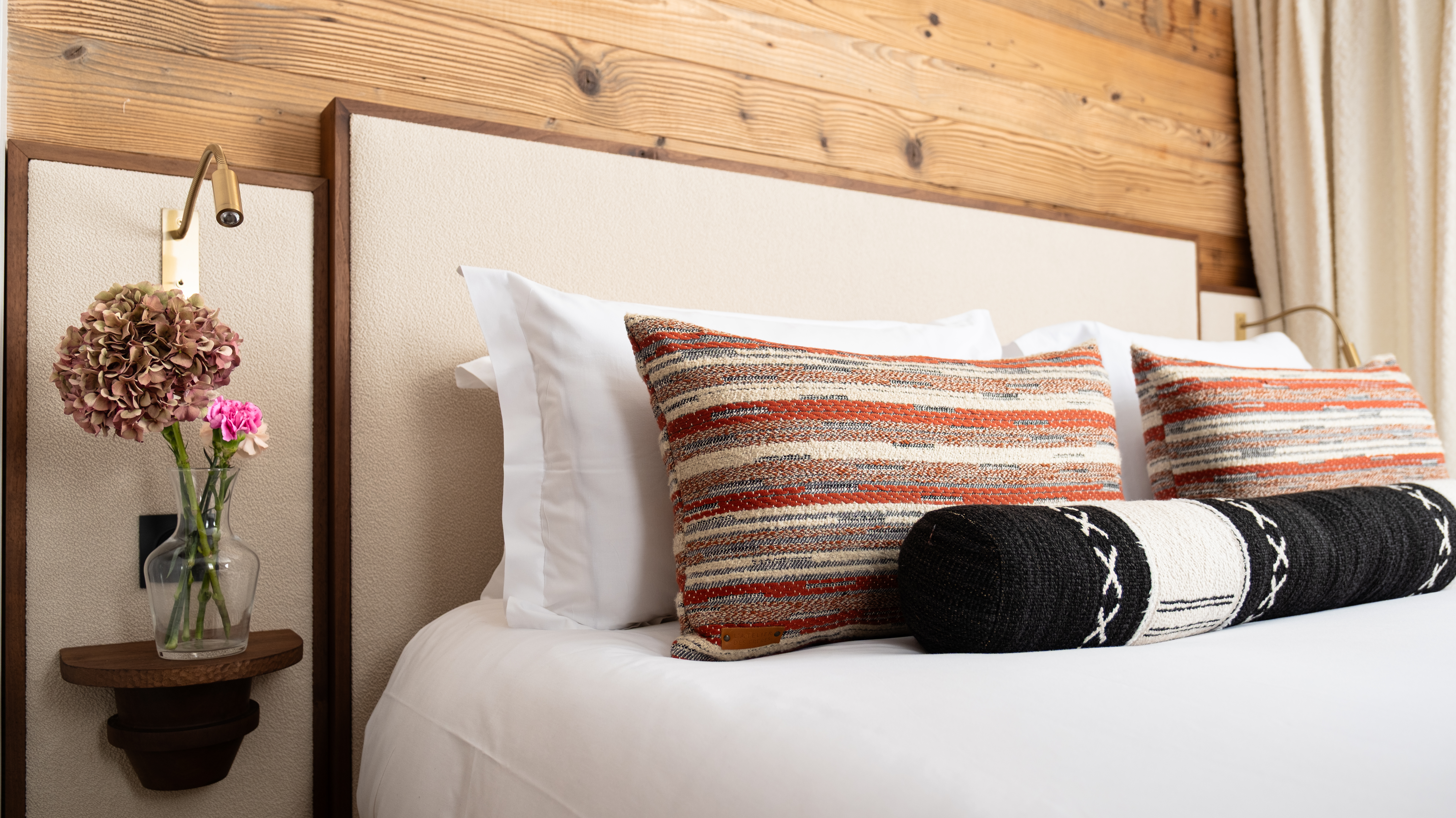 Luxury-Ski-Chalet - Meribel-Chalet Elegie-OSC-Bedroom (10).jpg