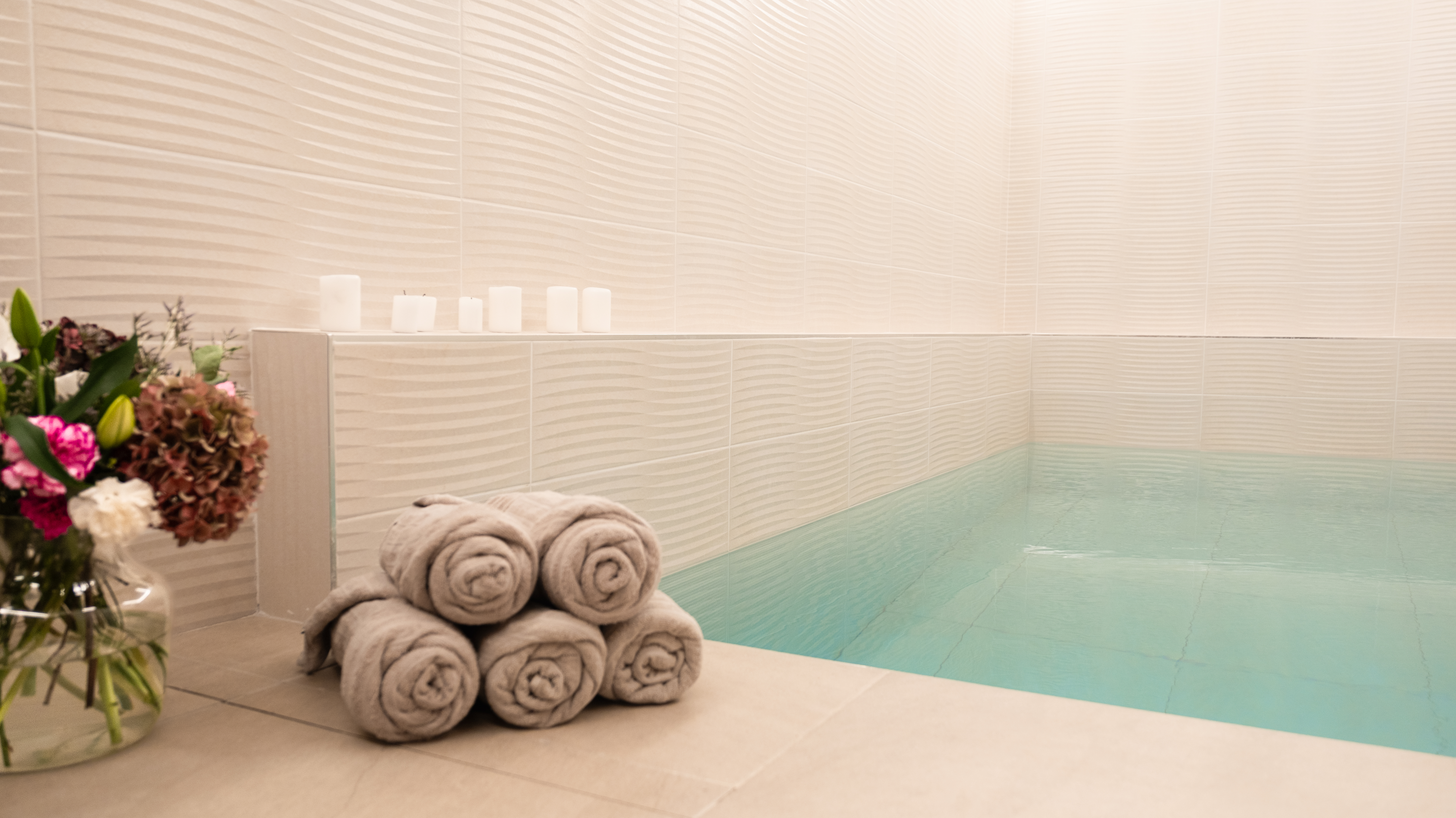 Luxury-Ski-Chalet - Meribel-Chalet Elegie-OSC-Spa.jpg