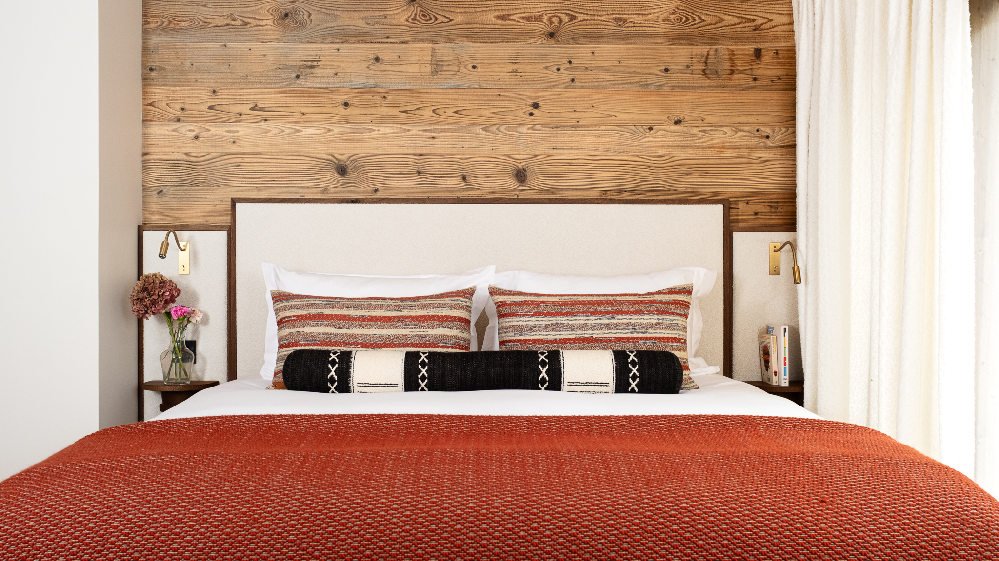 Luxury-Ski-Chalet - Meribel-Chalet Elegie-OSC-Bedroom (7).jpg