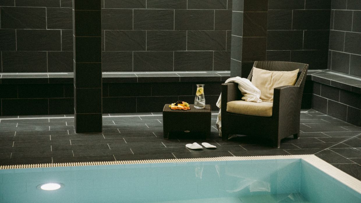 Luxury-Ski-Chalet-Verbier-Chalet Valentine-OSC-Pool (2).jpg