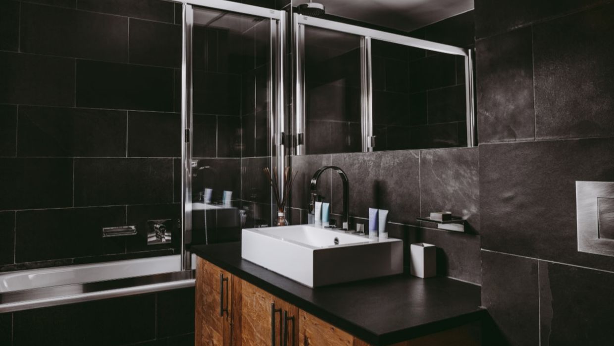 Luxury-Ski-Chalet-Verbier-Chalet Valentine-OSC-Bathroom.jpg