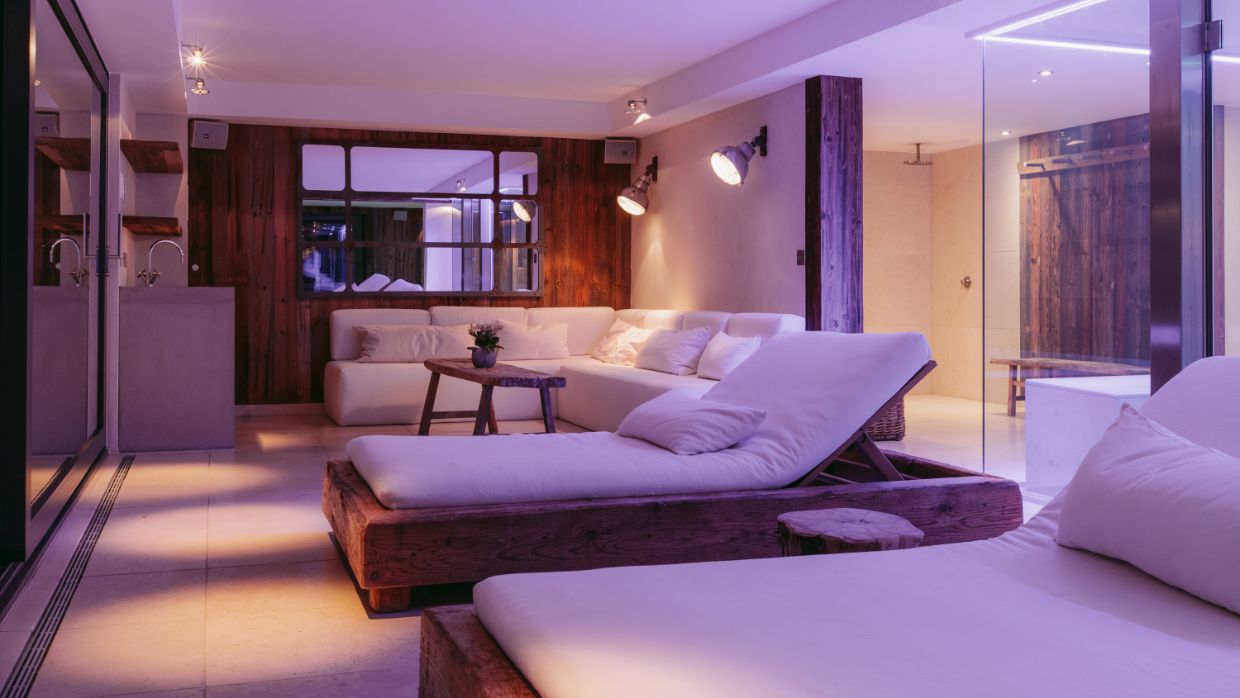 Luxury-Ski-Chalet-Verbier-Chalet 1936-OSC- Spa.jpg