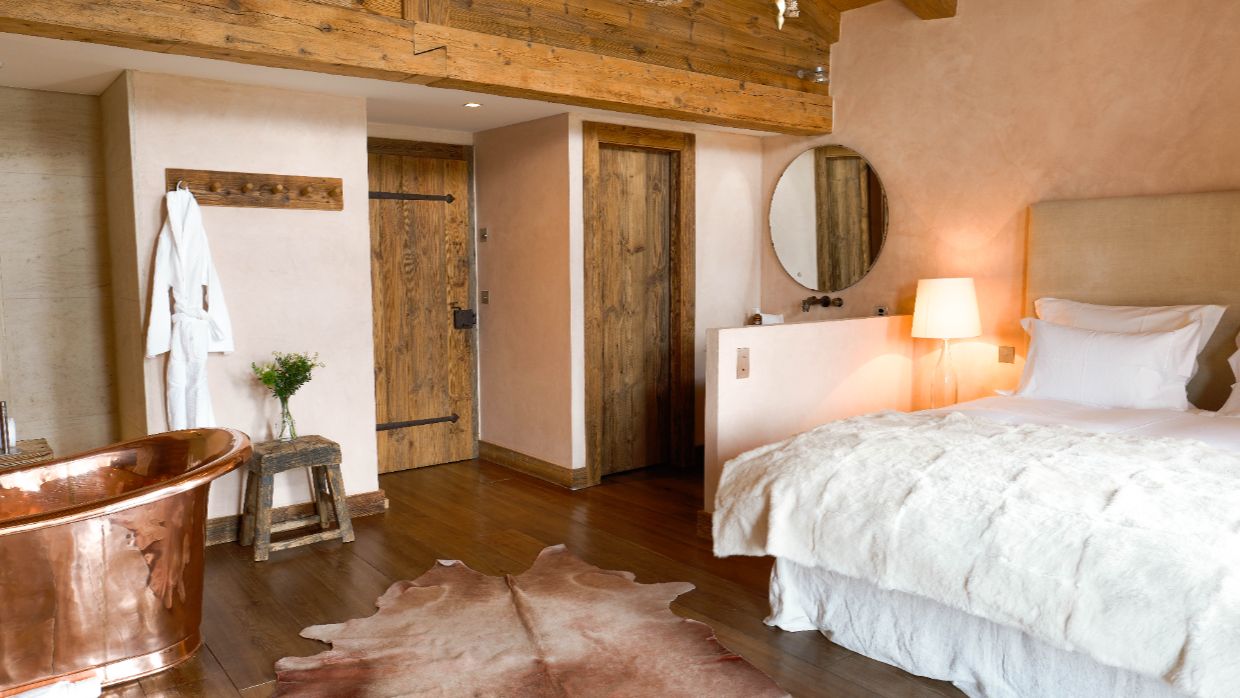 Luxury-Ski-Chalet-Verbier-Chalet 1936-OSC- Bedroom (7).jpg