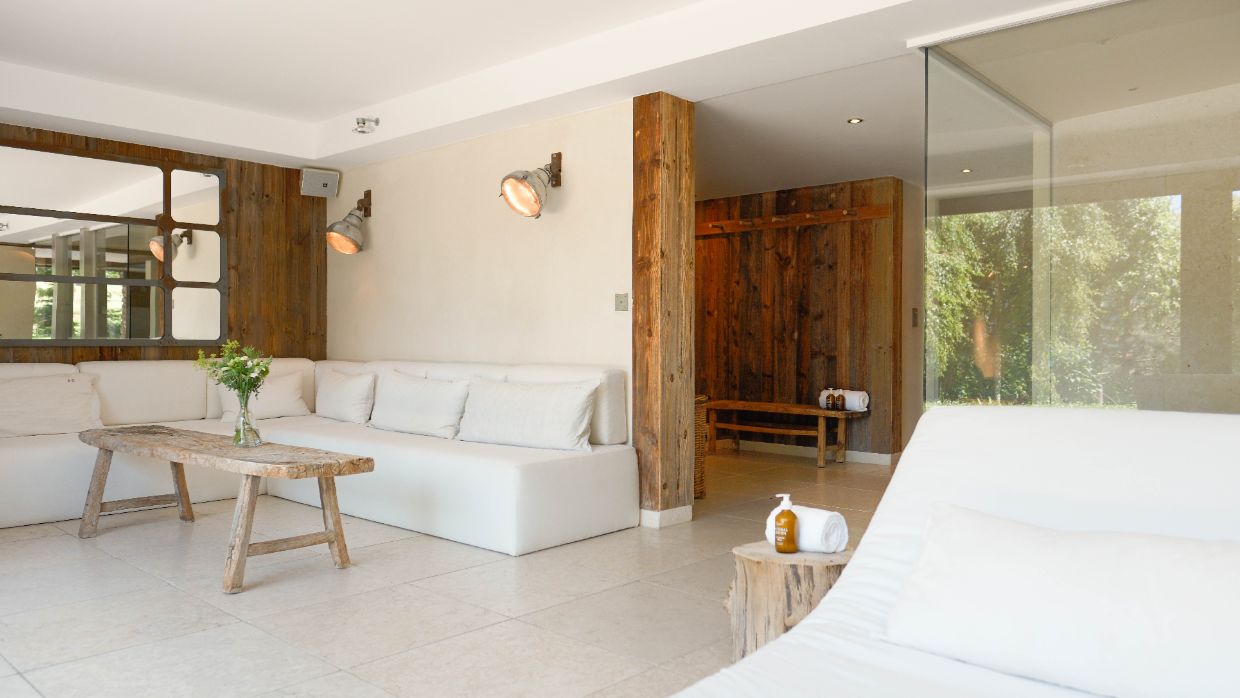 Luxury-Ski-Chalet-Verbier-Chalet 1936-OSC- Spa (3).jpg