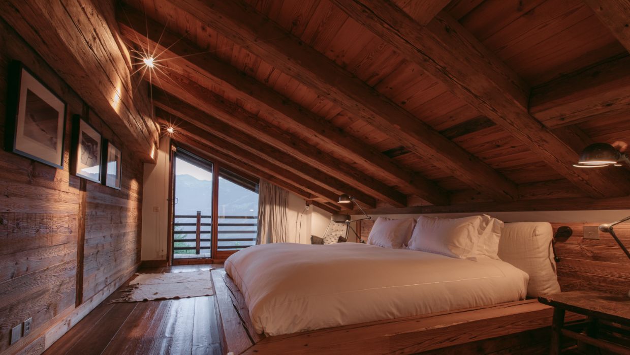 Luxury-Ski-Chalet-Verbier-Chalet 1936-OSC- Bedroom (3).jpg