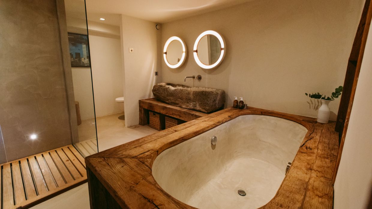Luxury-Ski-Chalet-Verbier-Chalet 1936-OSC- Bathroom (14).jpg