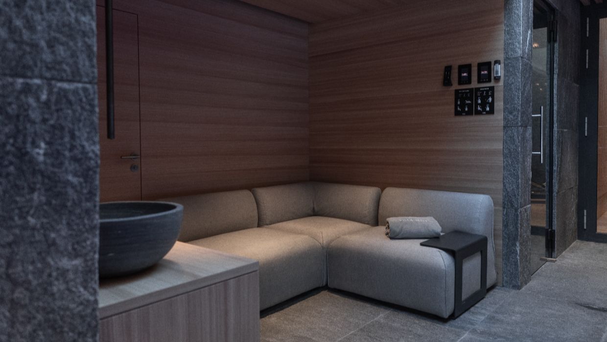 Luxury-Ski-Chalet-StMoritz-VillaVolt-OSC-Spa (2).jpg