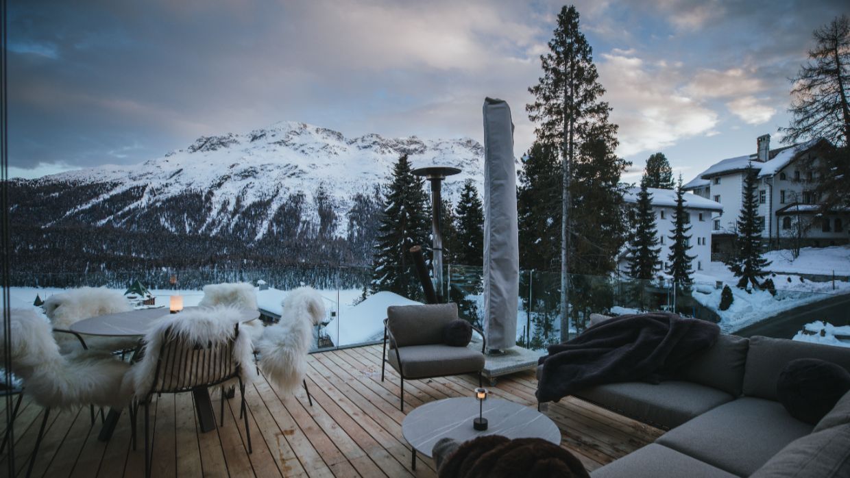 Luxury-Ski-Chalet-StMoritz-VillaVolt-OSC- Balcony (2).jpg