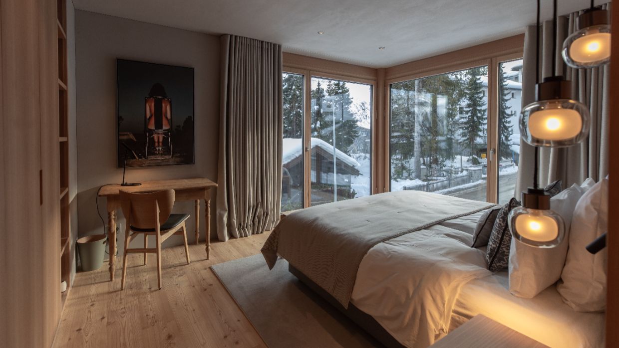 Luxury-Ski-Chalet-StMoritz-VillaVolt-OSC- Bedroom (2).jpg
