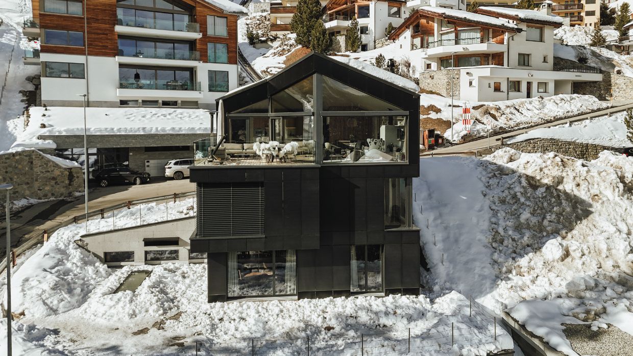Luxury-Ski-Chalet-StMoritz-VillaVolt-OSC- Chalet (2).jpg