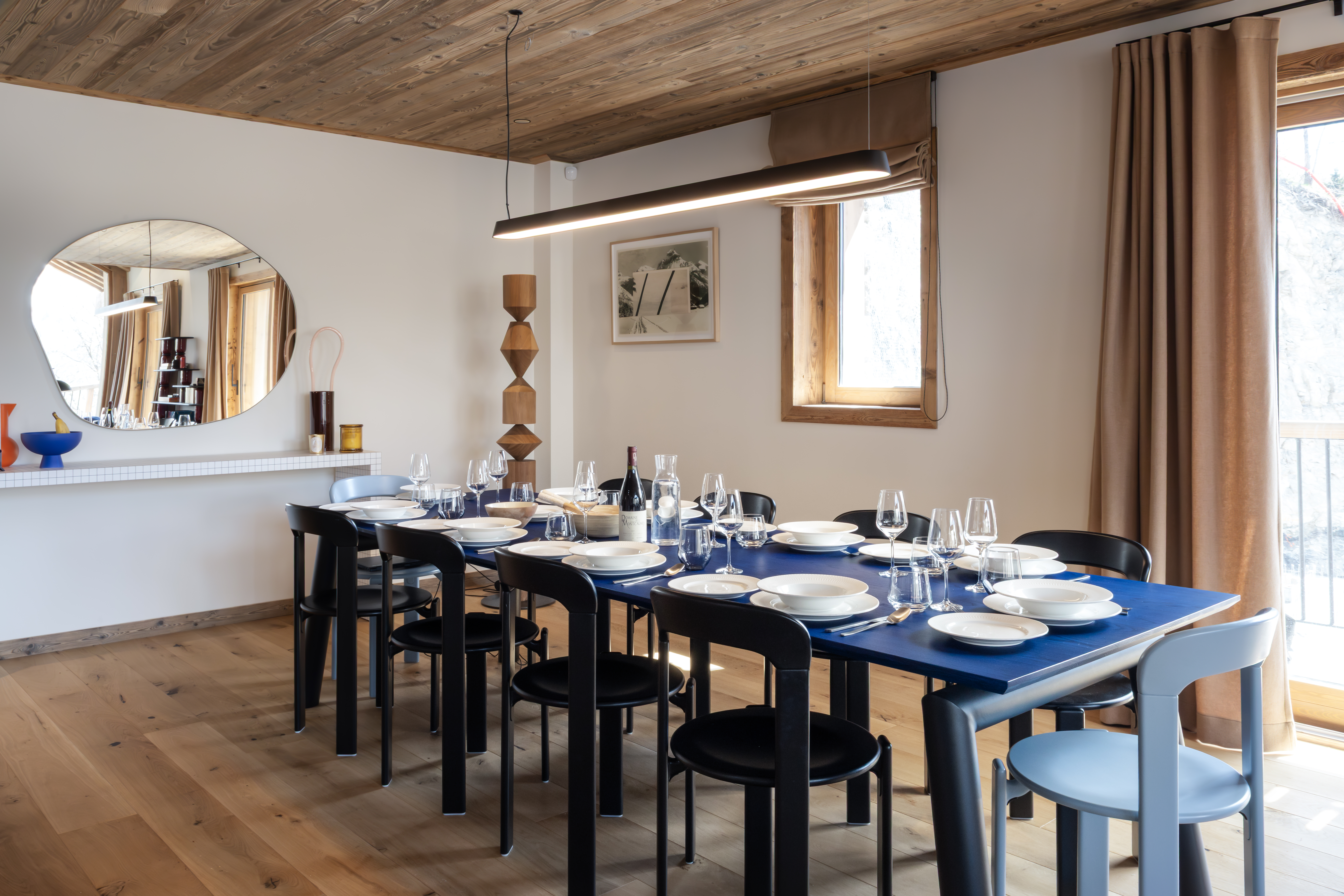 Luxury-Ski-Chalet-St-Martin-De-Belleville-Chalet-Aurea-Oxford-Ski-Dining2.jpg