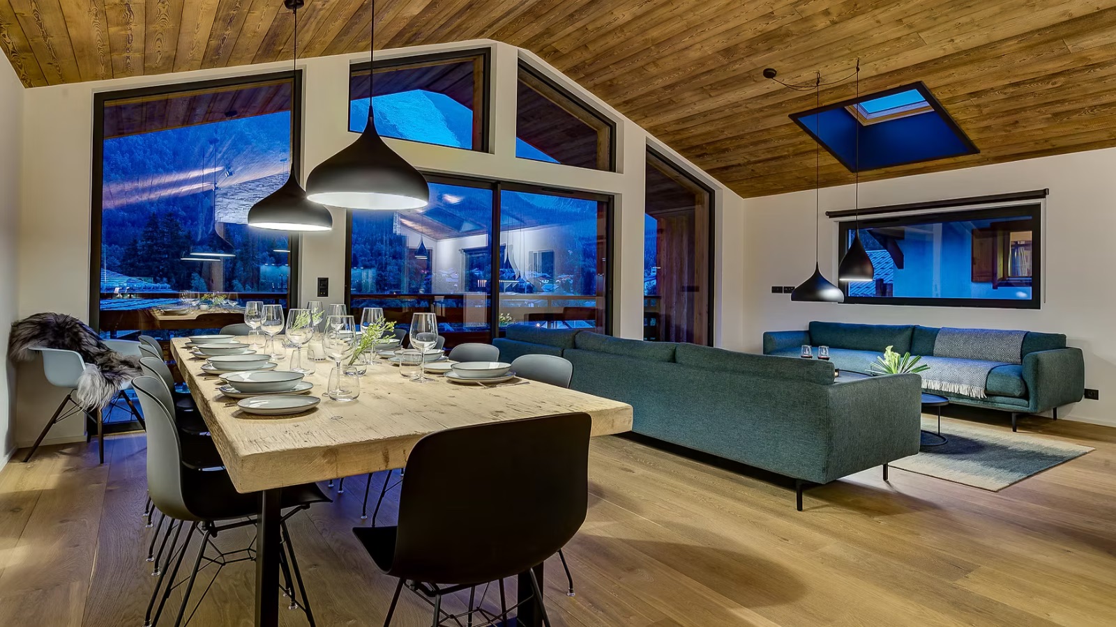 Luxury-Ski-Chalet-Chamonix-Chalet-Choucas-Oxford-Ski-Dining.jpeg