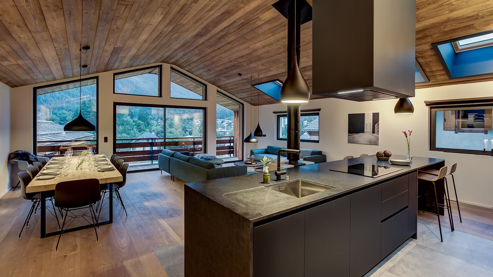 Luxury-Ski-Chalet-Chamonix-Chalet-Choucas-Oxford-Ski-Kitchen2.jpeg