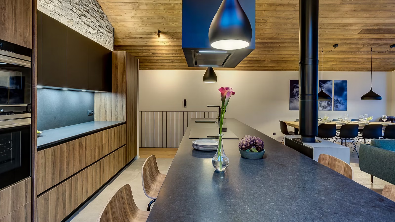 Luxury-Ski-Chalet-Chamonix-Chalet-Choucas-Oxford-Ski-Kitchen5.jpeg