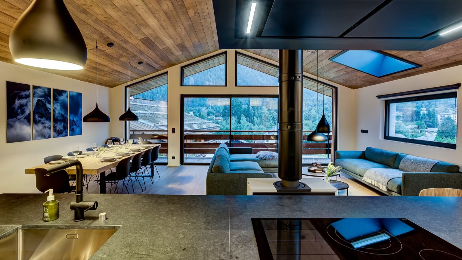 Luxury-Ski-Chalet-Chamonix-Chalet-Choucas-Oxford-Ski-Lounge4.jpeg