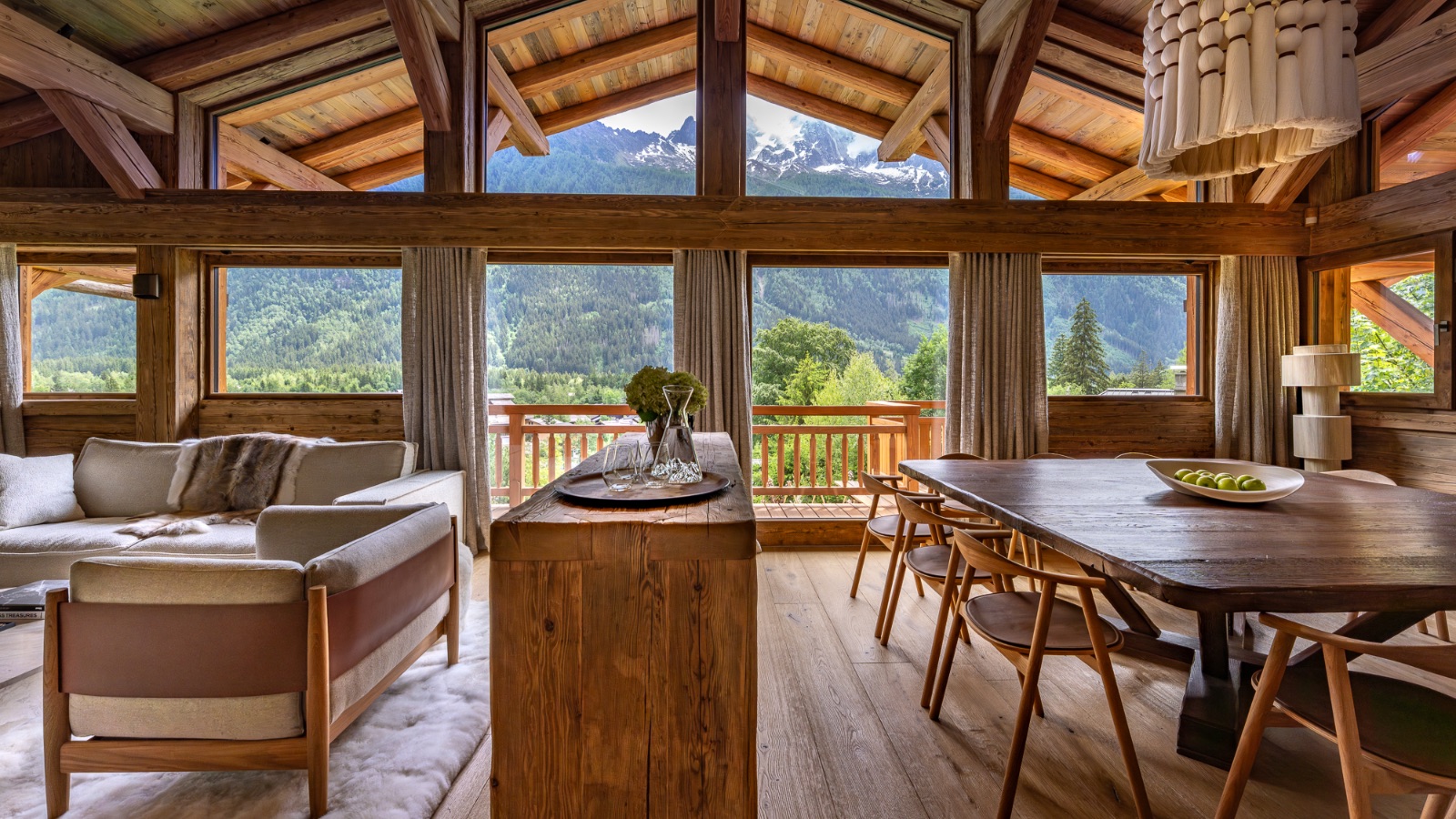 Luxury-Ski-Chalet-Chamonix-Chalet-L'Orri-Oxford-Ski-Dining.jpg