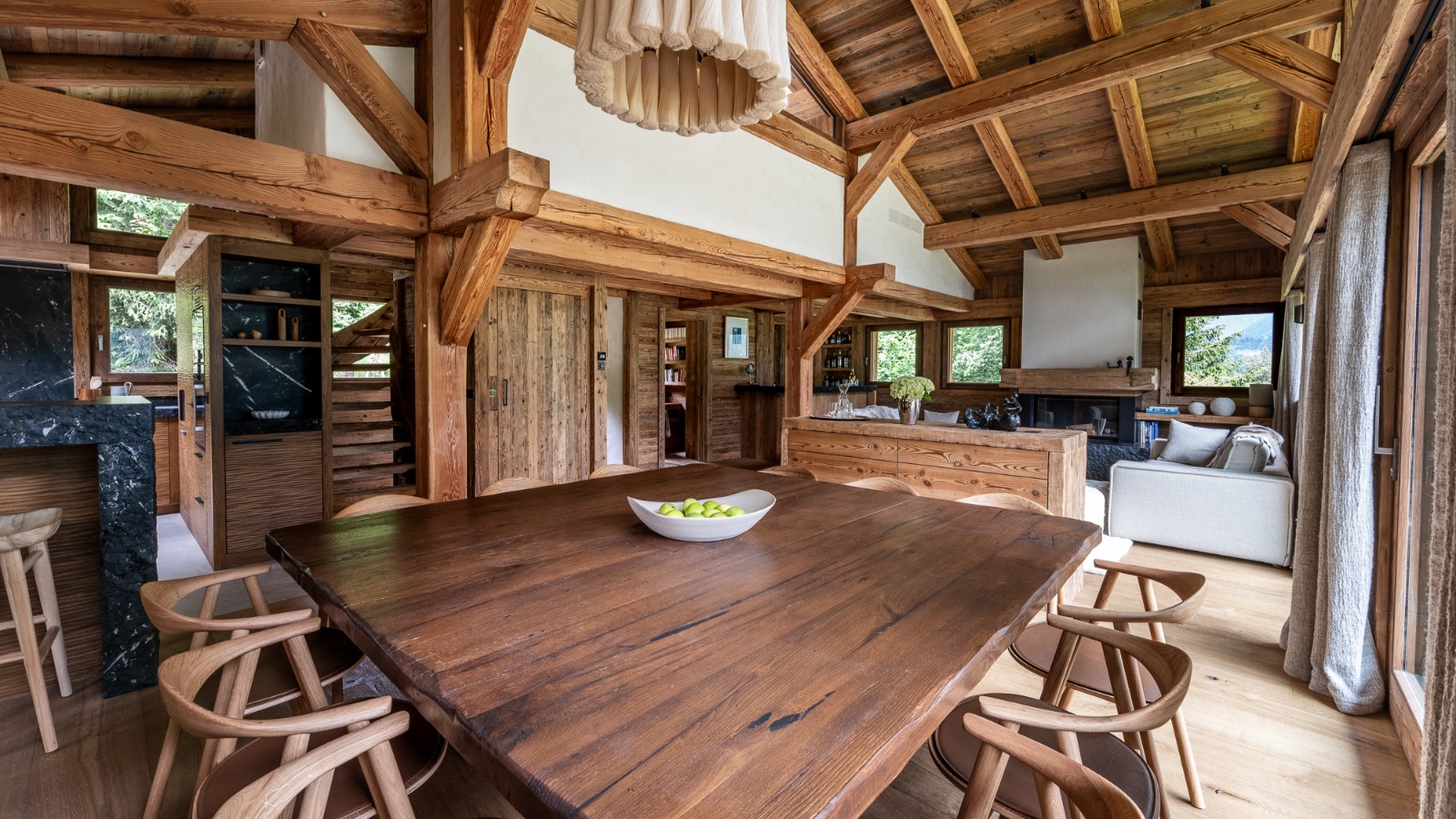 Luxury-Ski-Chalet-Chamonix-Chalet-L'Orri-Oxford-Ski-Dining2.jpg