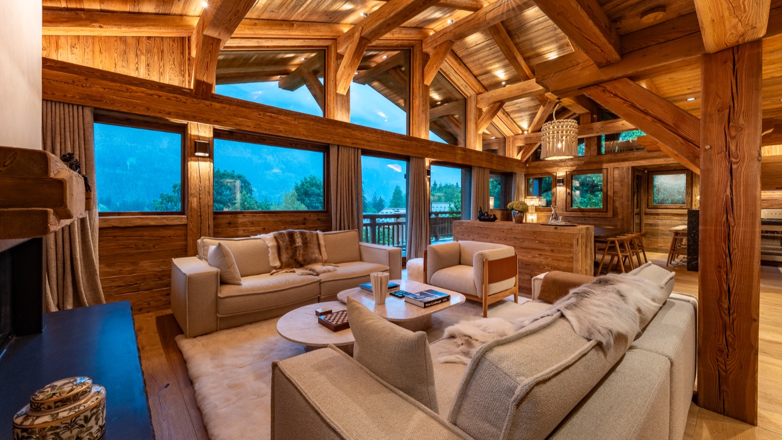 Luxury-Ski-Chalet-Chamonix-Chalet-L'Orri-Oxford-Ski-Lounge4.jpg