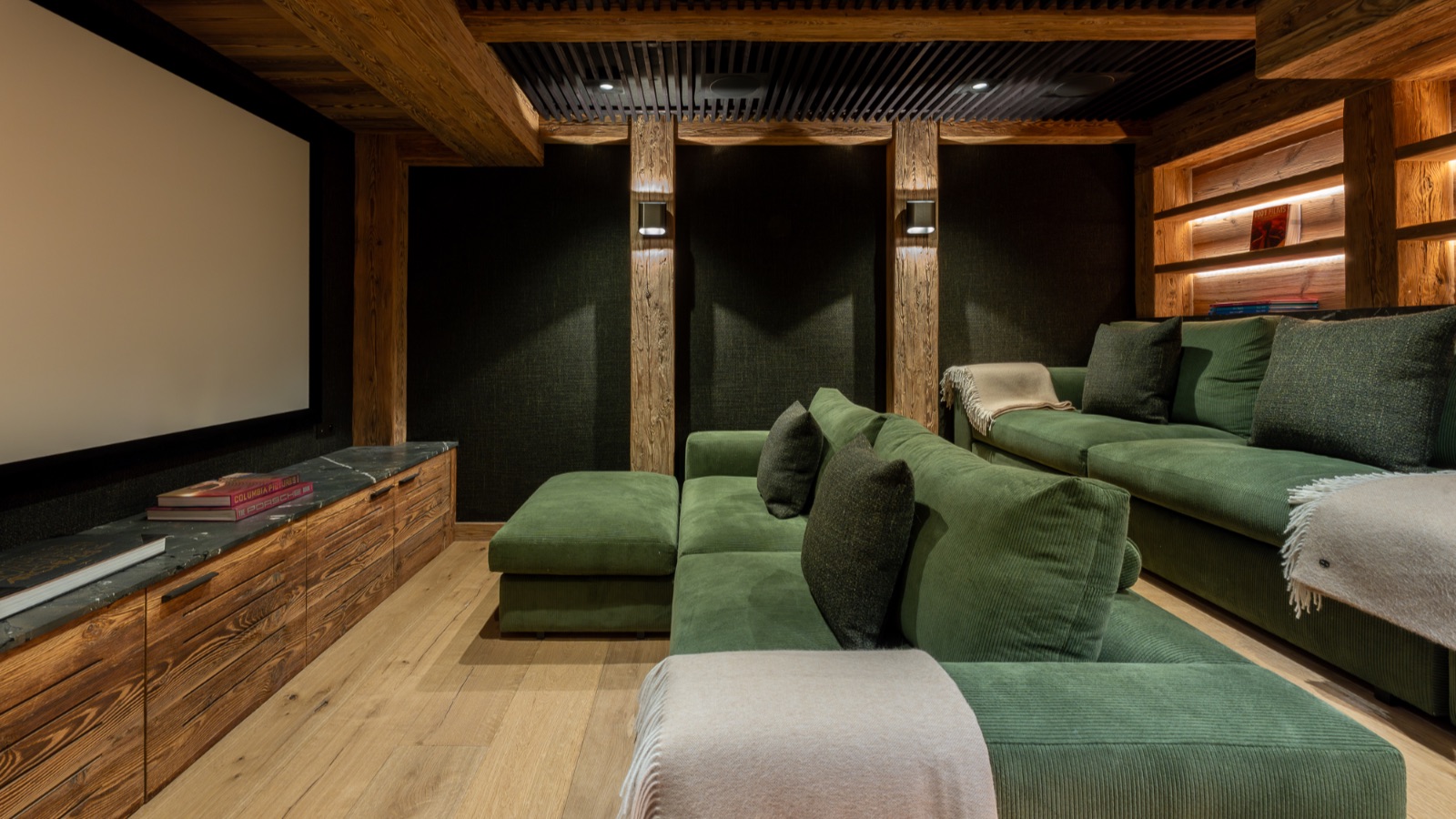 Luxury-Ski-Chalet-Chamonix-Chalet-L'Orri-Oxford-Ski-Cinema-Room.jpg