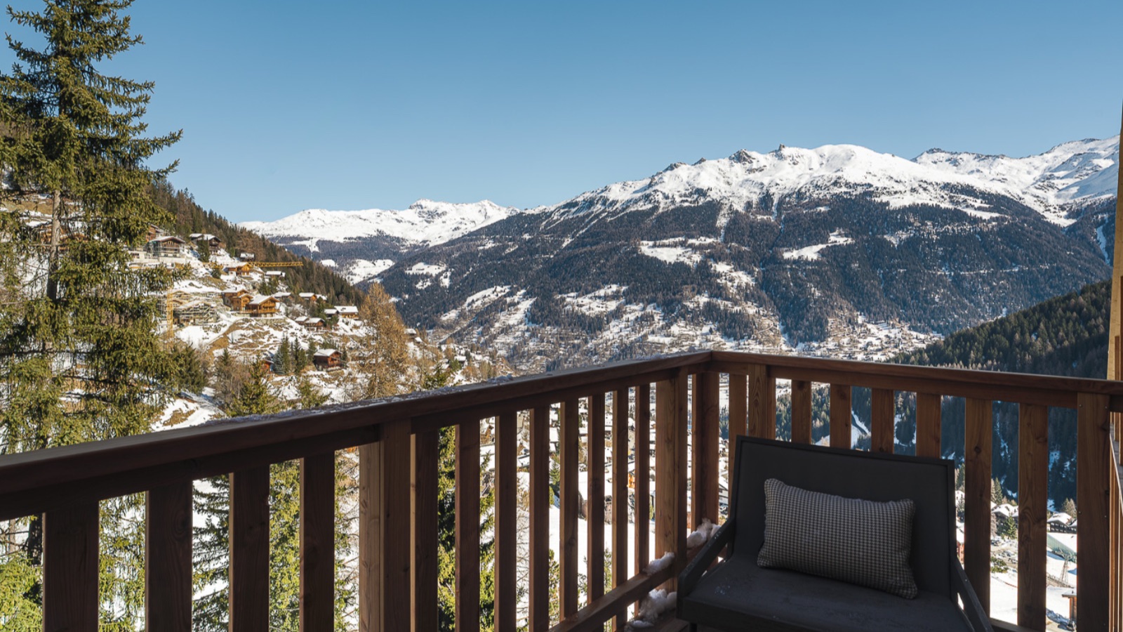 Luxury-Ski-Chalet-Grimentz-Guernerés-Oxford-Ski11.jpg