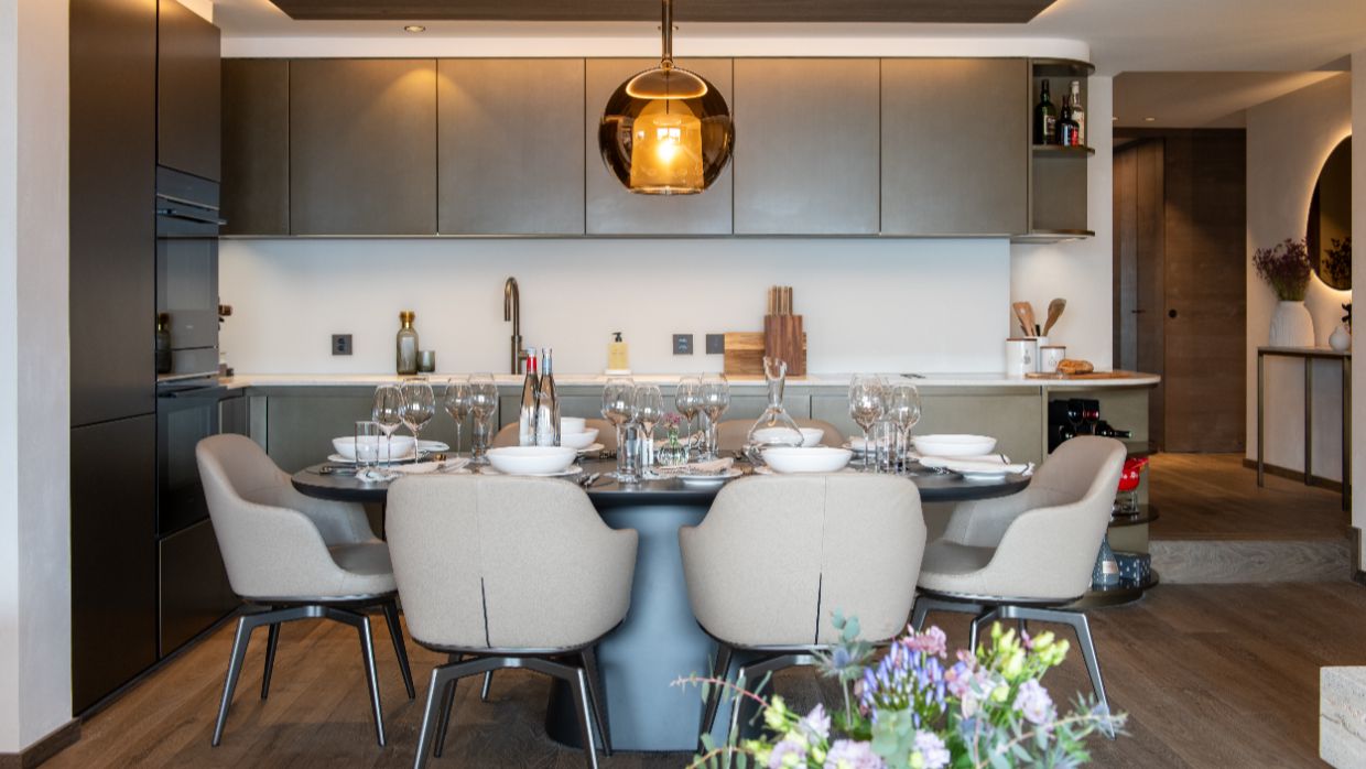 Luxury-Ski-Chalet-Verbier-LeVerbierview01-OSC-Kitchen,Dining (1).jpg