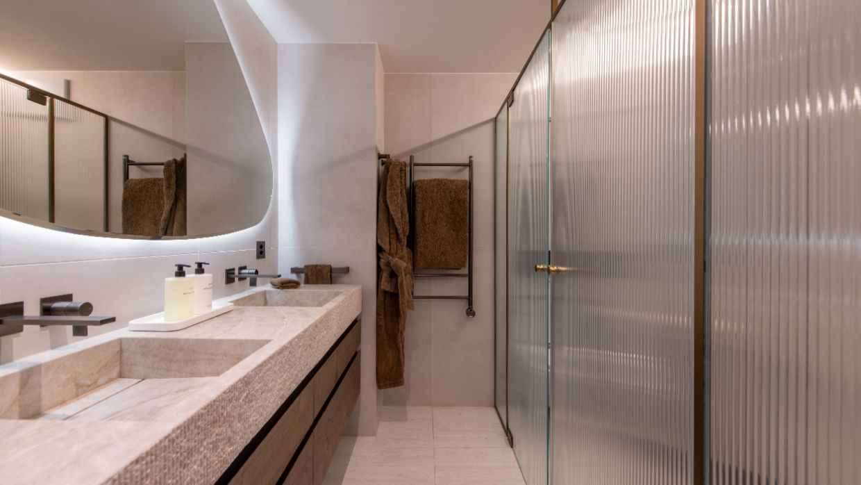 Luxury-Ski-Chalet-Verbier-LeVerbierview01-OSC-Bathroom.jpg