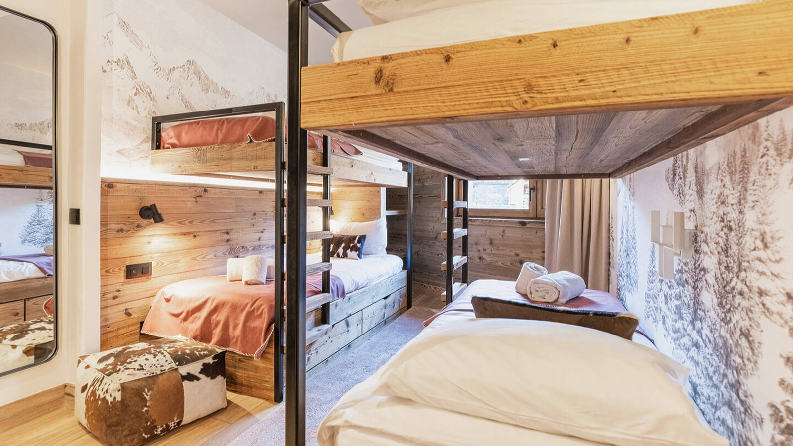 Luxury-Ski-Resort-St-Martin-De-Belleville-Chalet-Taiga-Oxford-Ski-Bunk-Bedroom.jpg