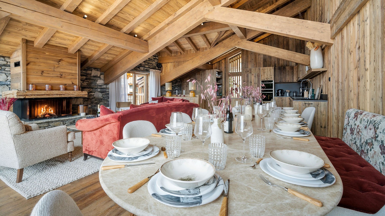 Luxury-Ski-Resort-St-Martin-De-Belleville-Chalet-Flocons-des-Iles-Oxford-Ski-Dining.jpg