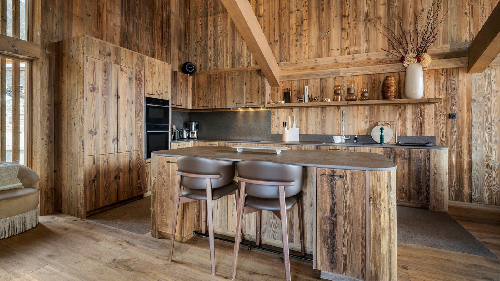 Luxury-Ski-Resort-St-Martin-De-Belleville-Chalet-Flocons-des-Iles-Oxford-Ski-Kitchen.jpg