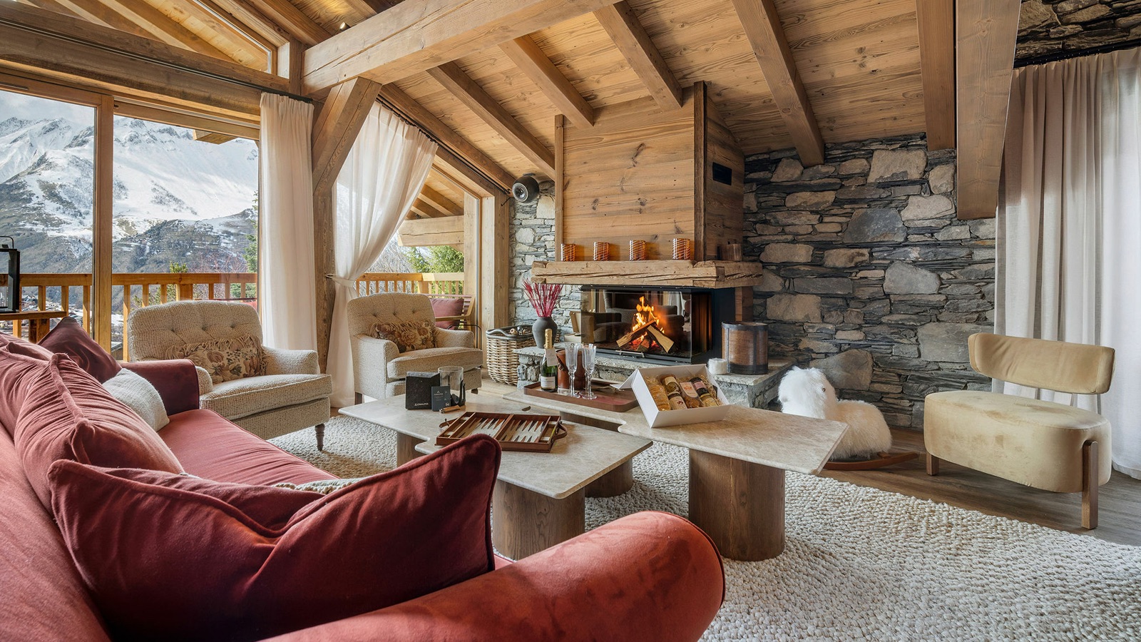 Luxury-Ski-Resort-St-Martin-De-Belleville-Chalet-Flocons-des-Iles-Oxford-Ski-Lounge6.jpg