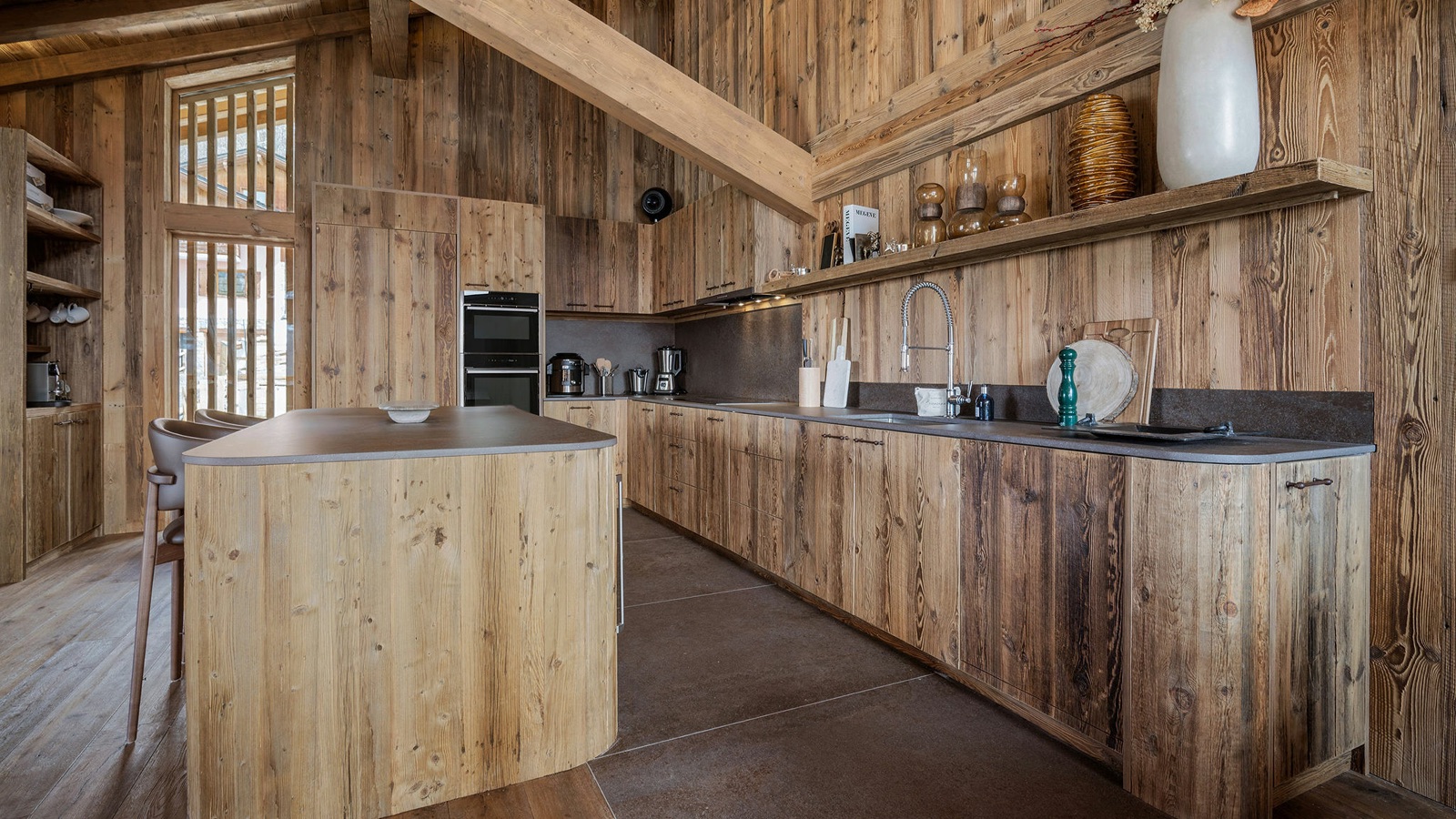 Luxury-Ski-Resort-St-Martin-De-Belleville-Chalet-Flocons-des-Iles-Oxford-Ski-Kitchen2.jpg