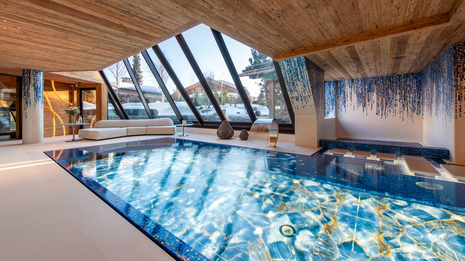Luxury-Ski-Resort-Verbier-Chalet-Makini-Oxford-Ski-Pool.jpg