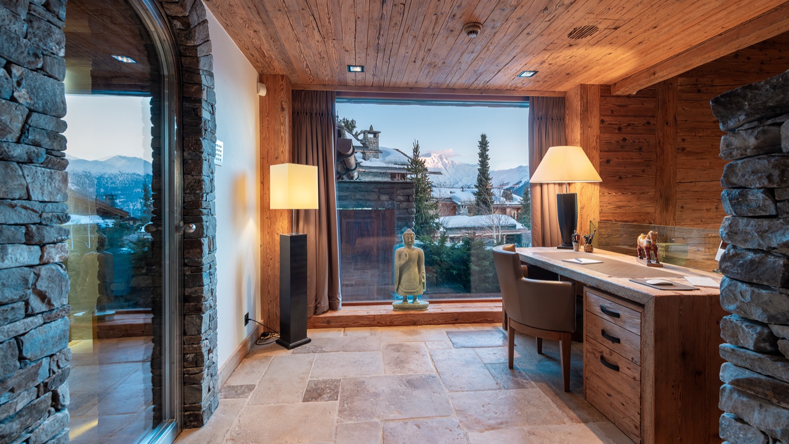 Luxury-Ski-Resort-Verbier-Chalet-Makini-Oxford-Ski-Office.jpg