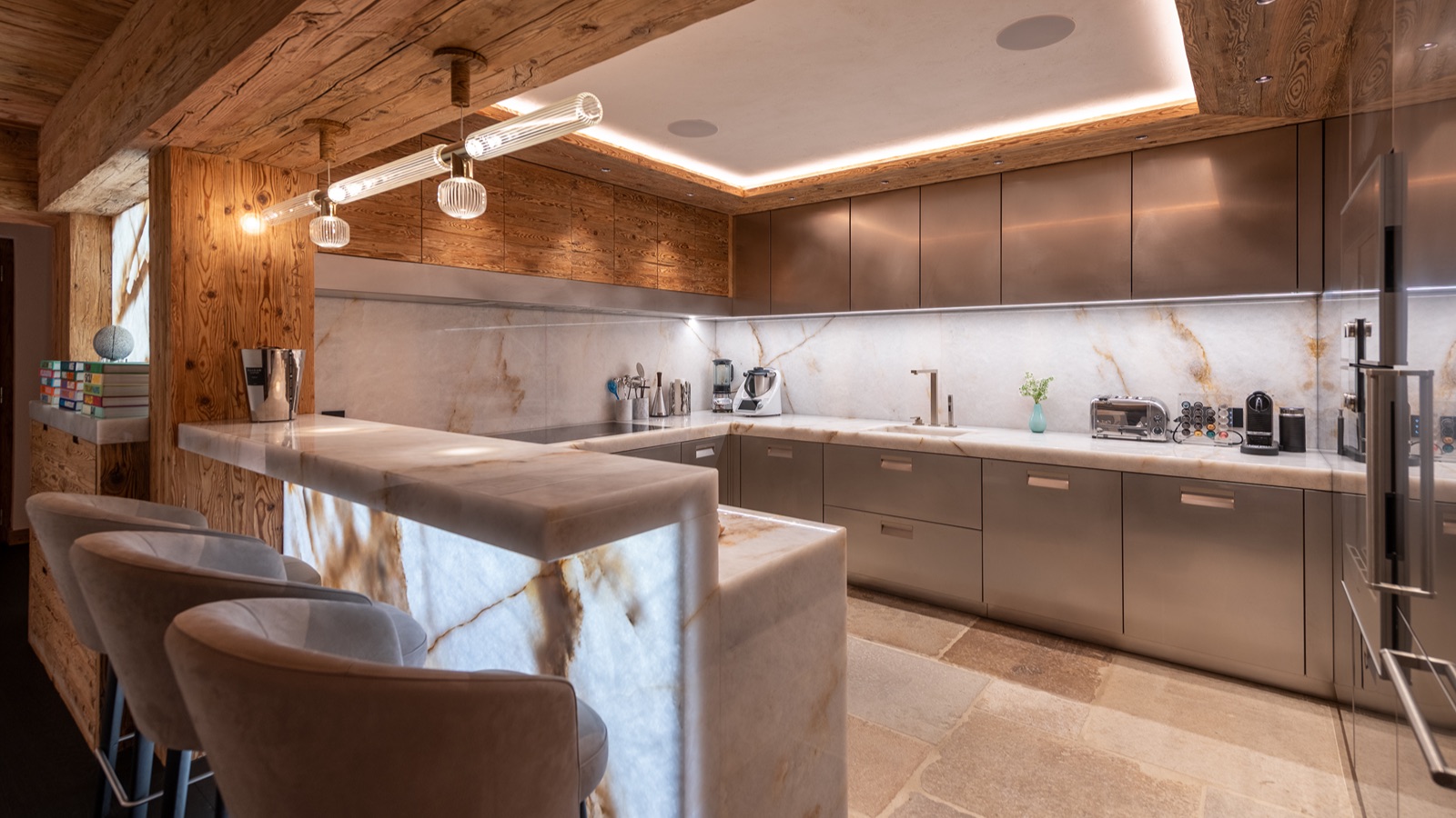 Luxury-Ski-Resort-Verbier-Chalet-Makini-Oxford-Ski-kitchen2.jpg