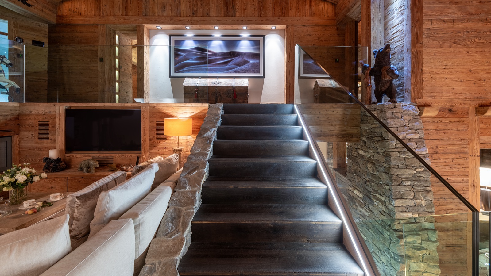 Luxury-Ski-Resort-Verbier-Chalet-Makini-Oxford-Ski-stairs.jpg