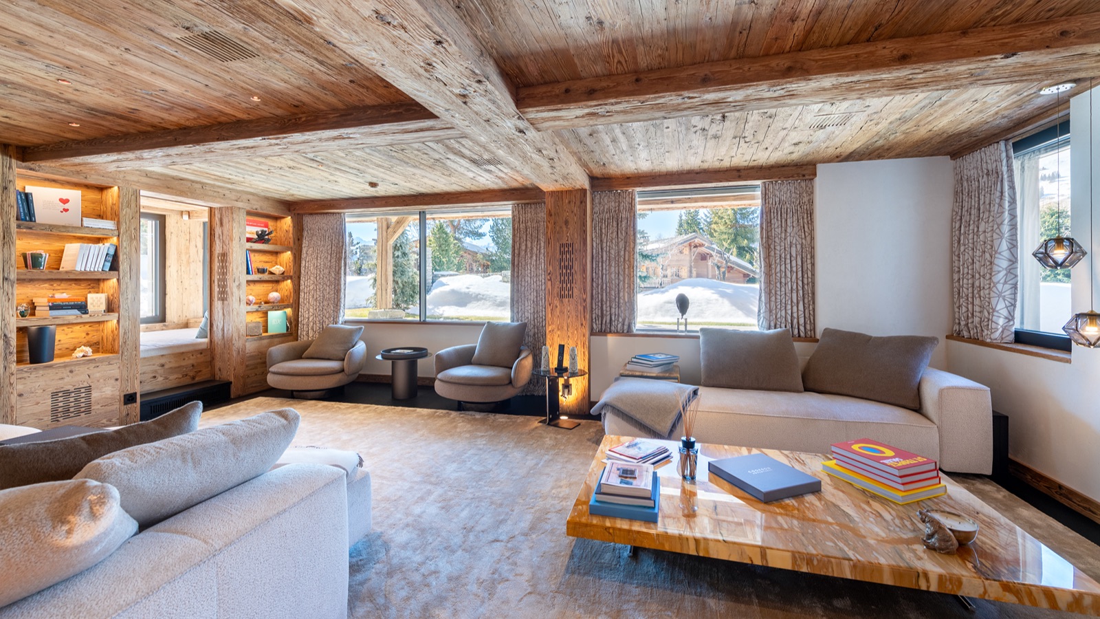 Luxury-Ski-Resort-Verbier-Chalet-Makini-Oxford-Ski-lounge44.jpg