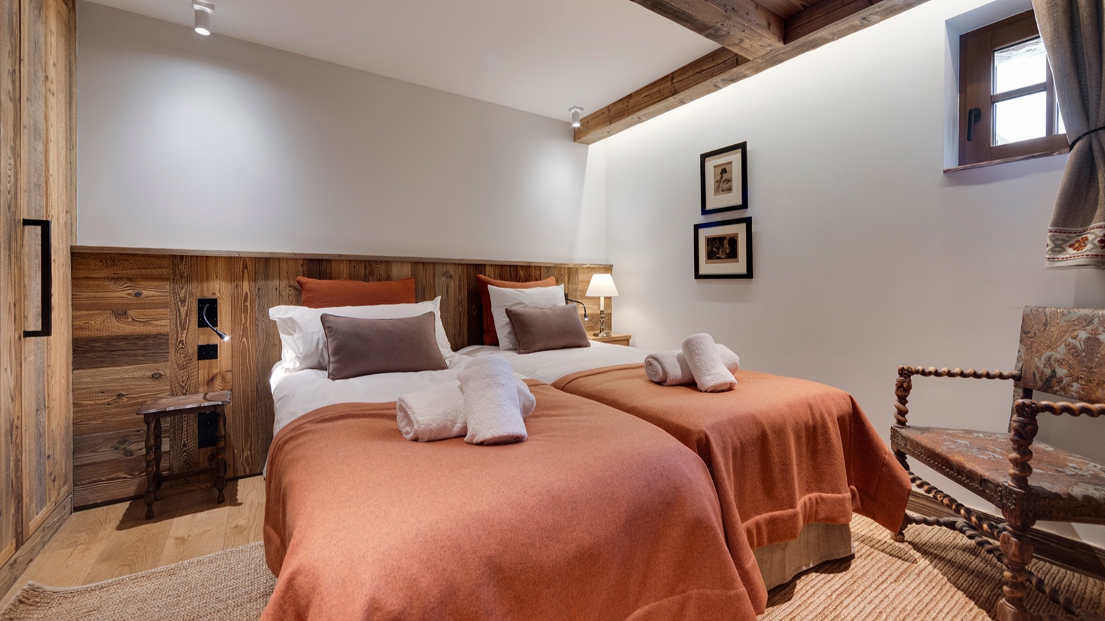 Luxury-Ski-Resort-Val-d-Isere-Apartment-Chardon-301-Oxford-Ski-bedroom2.jpg