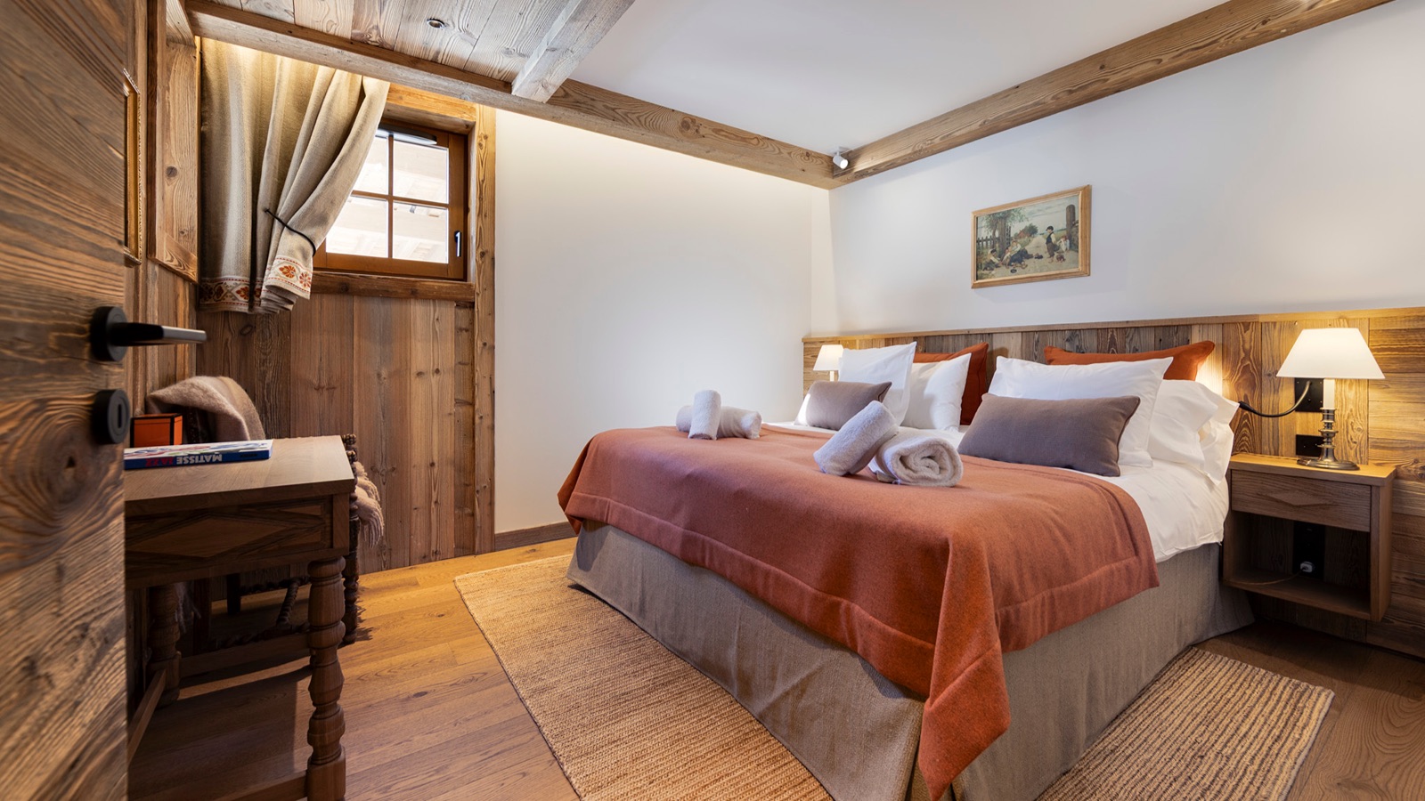 Luxury-Ski-Resort-Val-d-Isere-Apartment-Chardon-301-Oxford-Ski-bedroom3.jpg