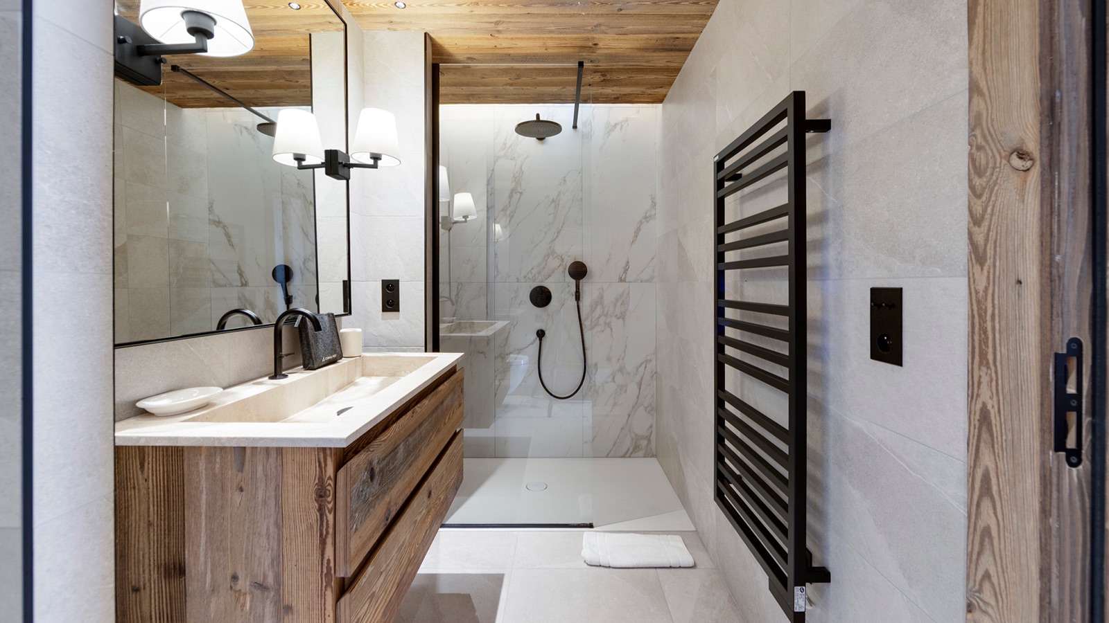 Luxury-Ski-Resort-Val-d-Isere-Apartment-Chardon-301-Oxford-Ski-bathroom6.jpg