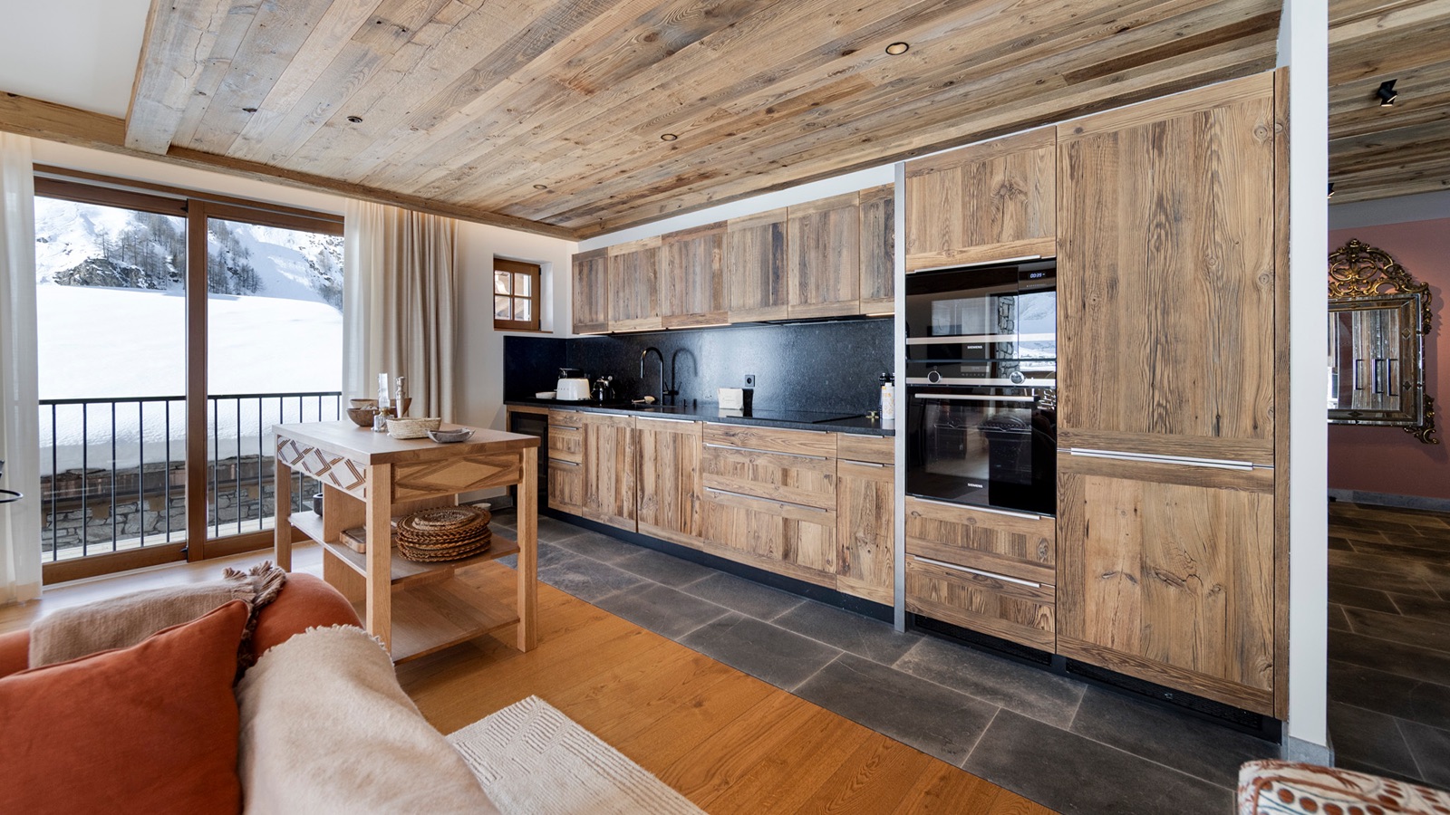 Luxury-Ski-Resort-Val-d-Isere-Apartment-Chardon-301-Oxford-Ski-Kitchen2.jpg