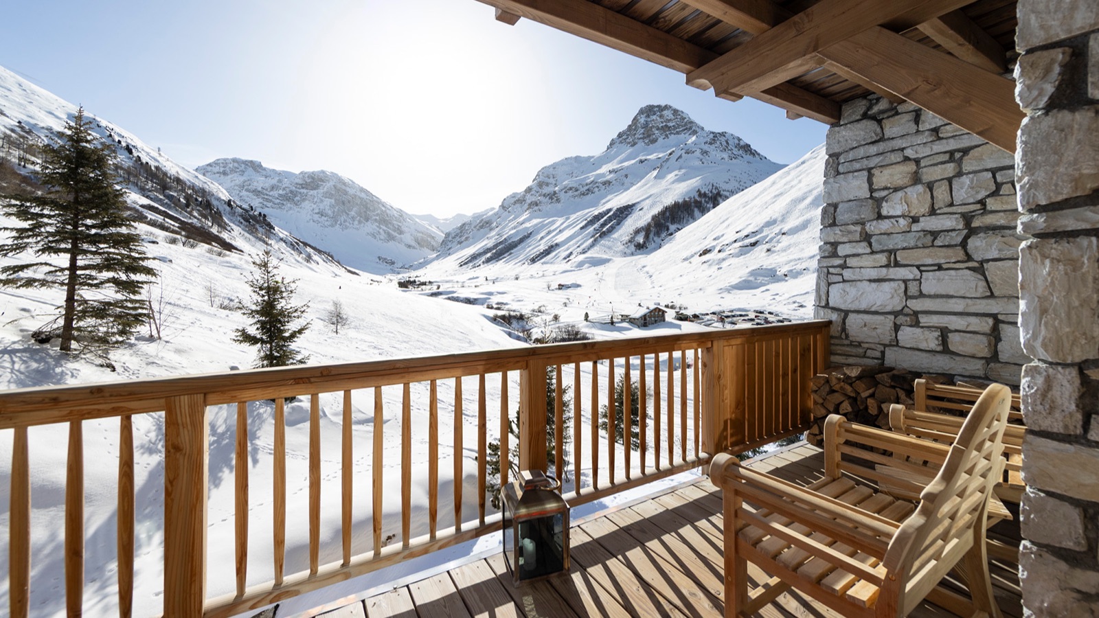 Luxury-Ski-Resort-Val-d-Isere-Apartment-Chardon-301-Oxford-Ski-balcony.jpg